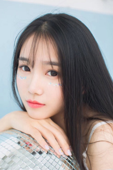 明星专题：凯尔希·格兰莫